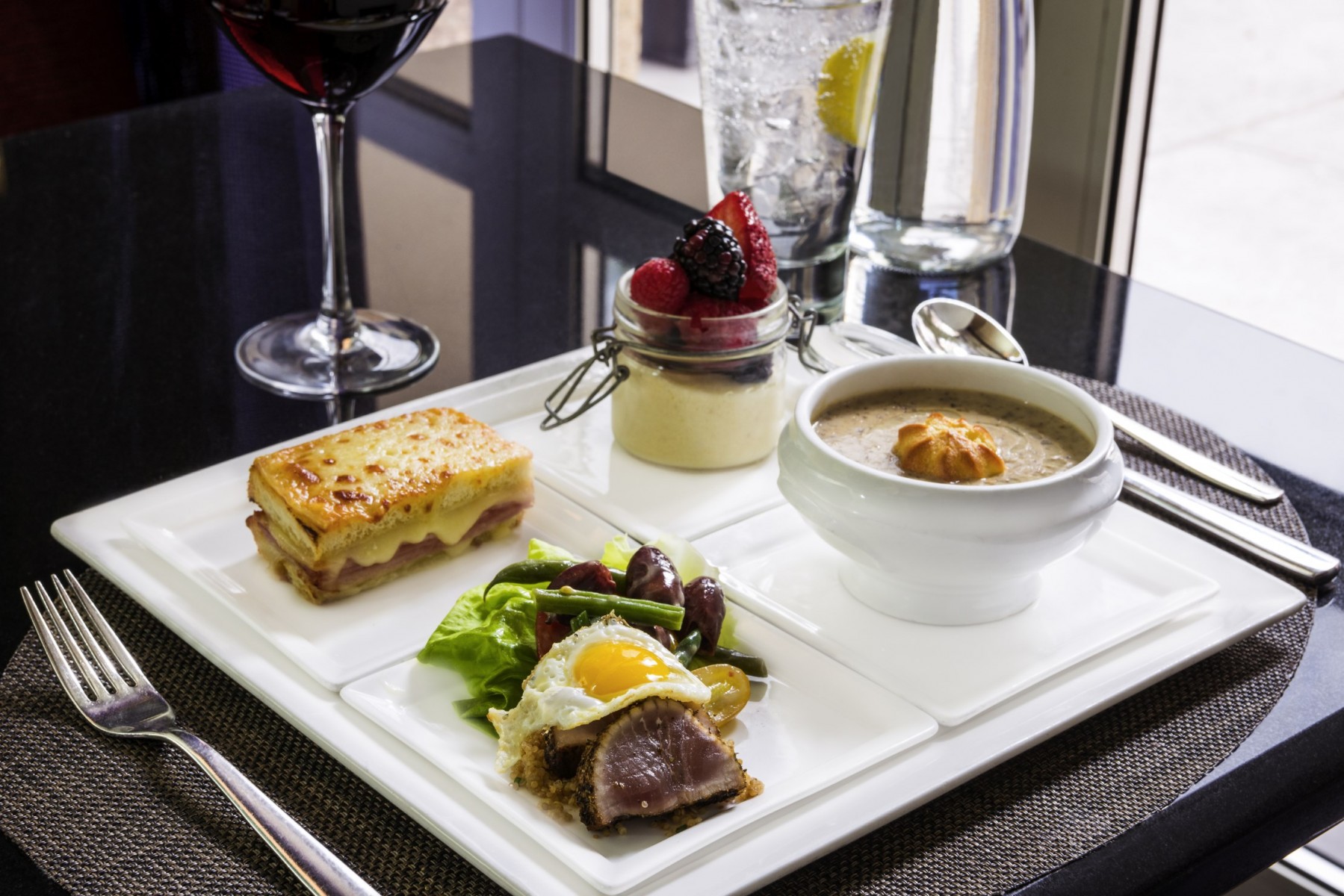 Photo of the hotel Sofitel New York: 30 minute lunch paris