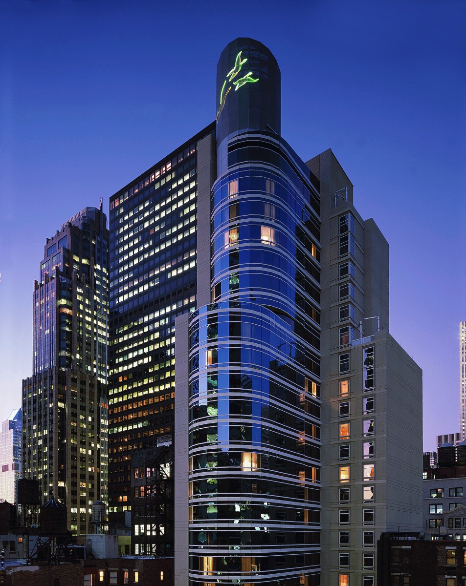 Photo of the hotel Sofitel New York: Building exterior night sky