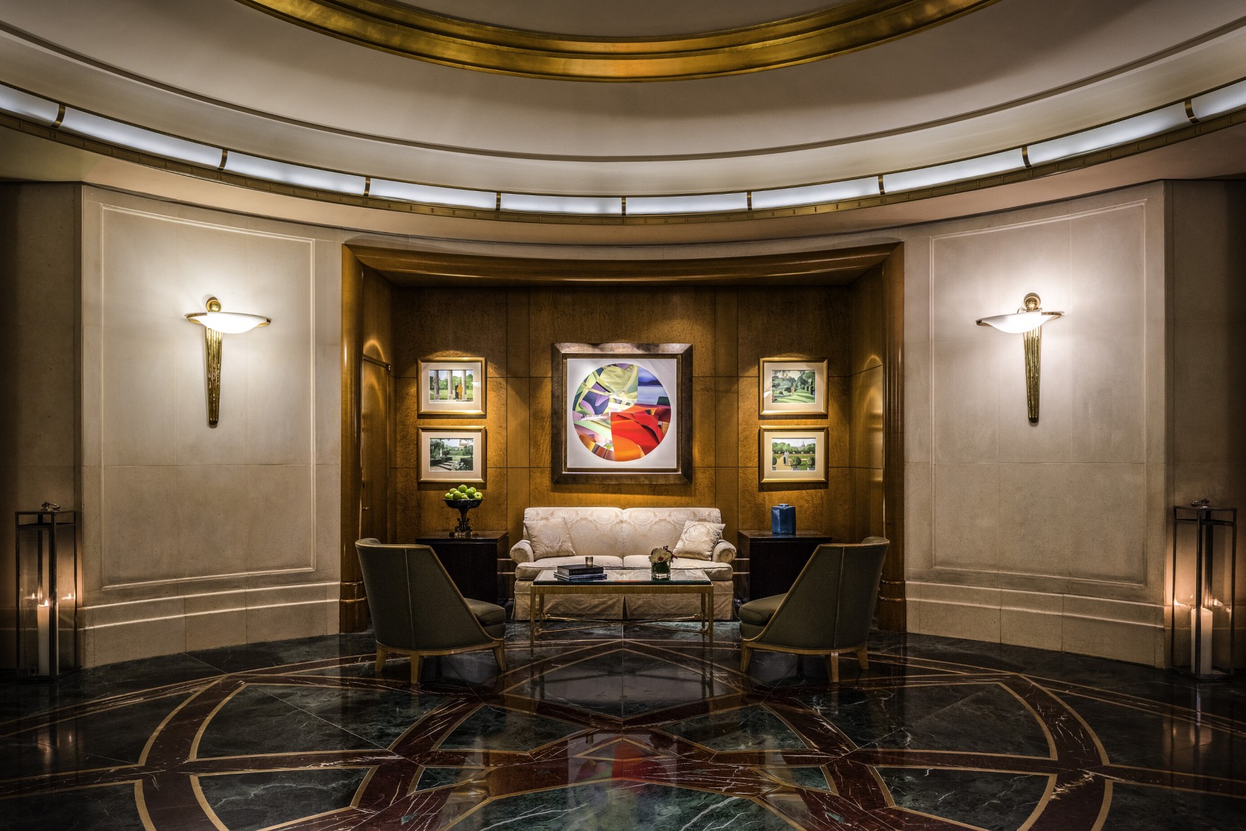 Photo of the hotel Sofitel New York: Lobby accross from concierge