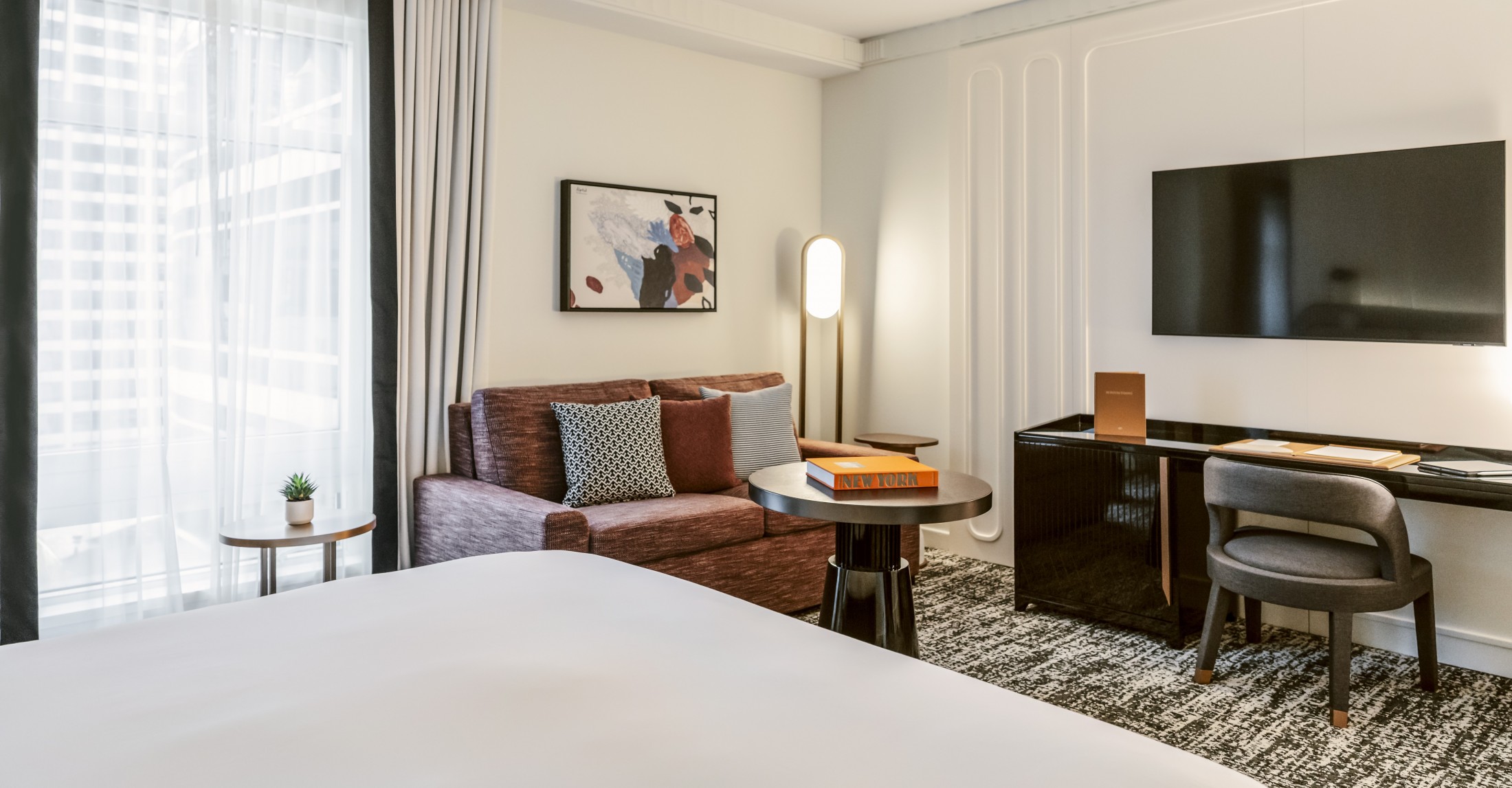 Photo of the hotel Sofitel New York: King bedroom with sofabed 2